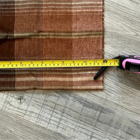 Halston Accessory Scarf - Picture 4 of 6